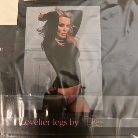 🐷🆕 Love Kylie Back Seam Fishnet Tights - Picture 9 of 10